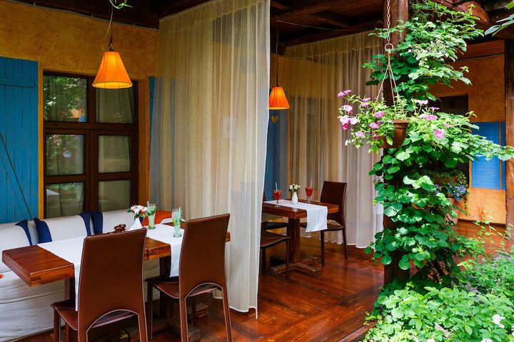 Dining 94 of 109