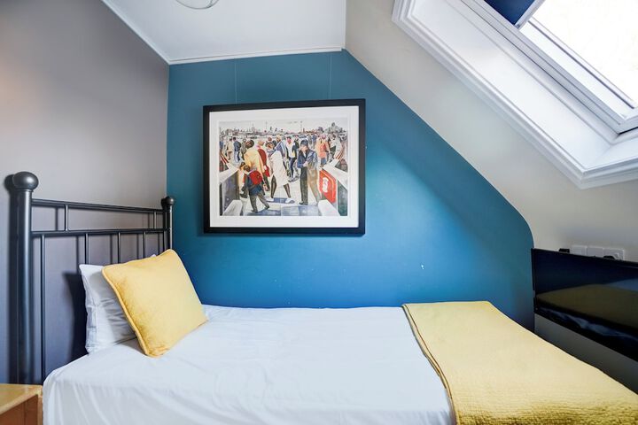 Room 22 of 27