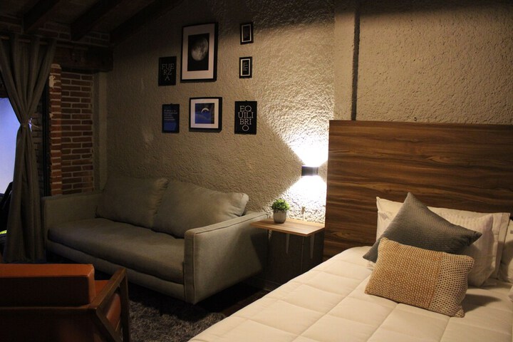 Room 14 of 107