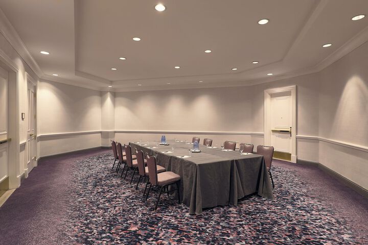 Business Center 101 of 124