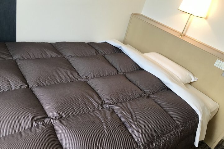 Room 6 of 50