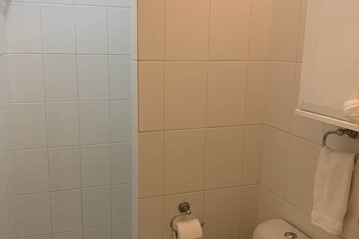 Room 18 of 33