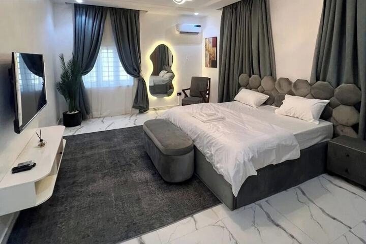 Room 9 of 57