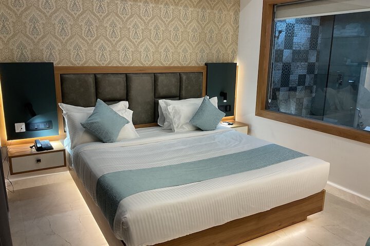 Room 18 of 22