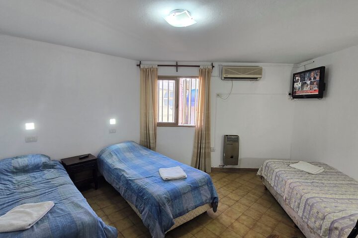 Room 11 of 25