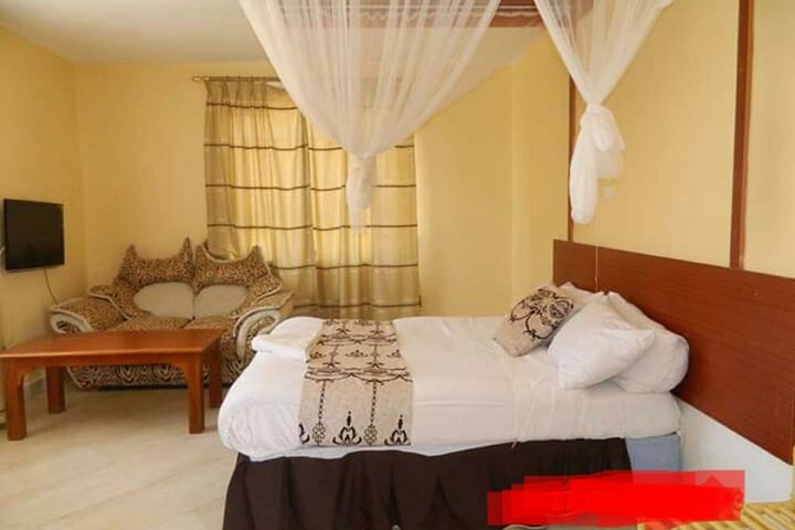 Room 4 of 19