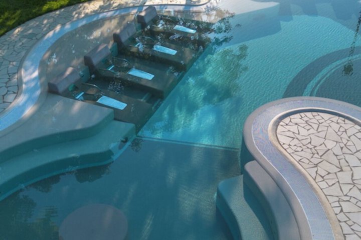 Pool 40 of 93