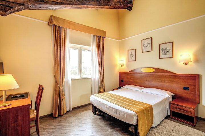 Room 50 of 119
