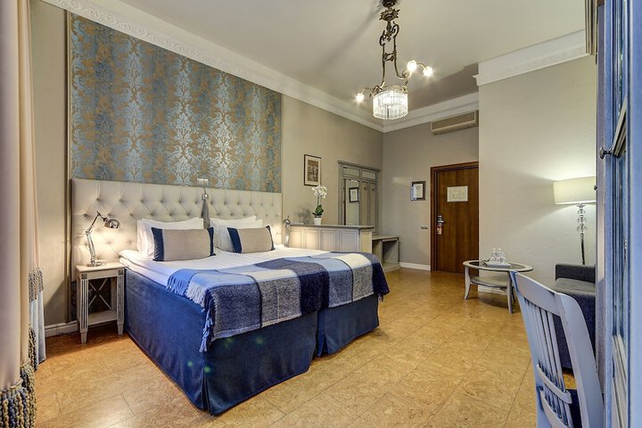 Room 48 of 120