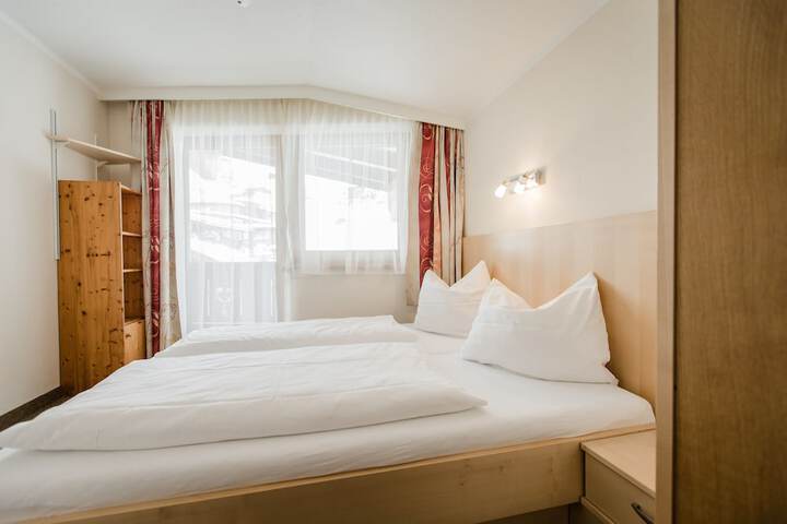 Room 15 of 89