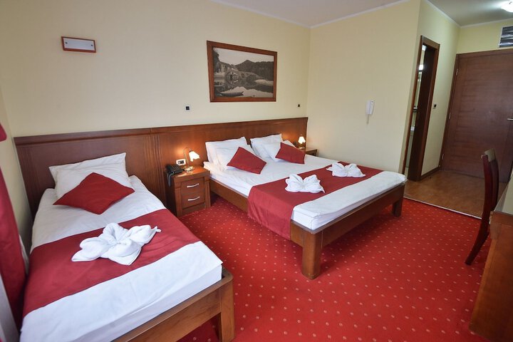 Room 9 of 45