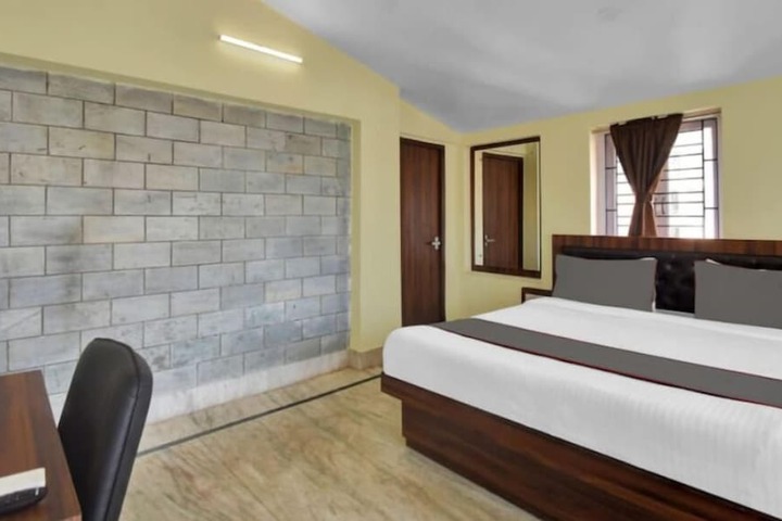 Room 5 of 7