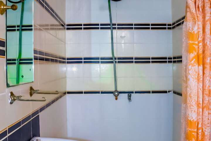 Room 15 of 19