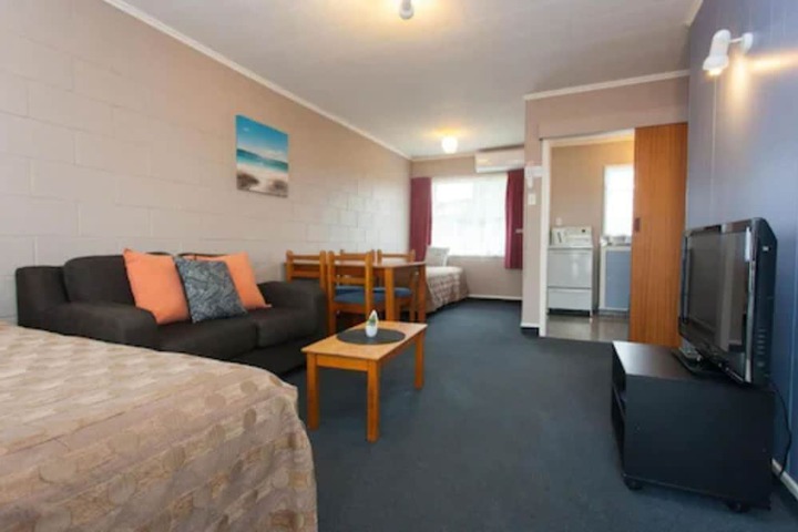Room 30 of 53