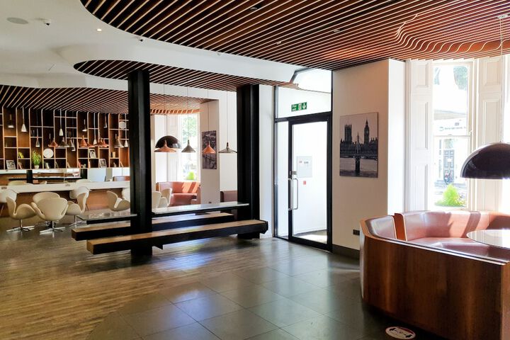 Guest Lobby