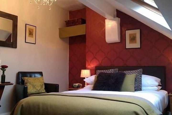 Room 7 of 26