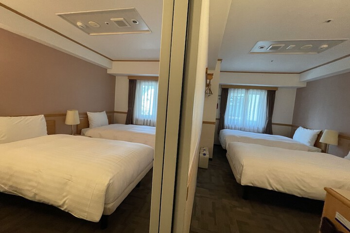 Room 9 of 40