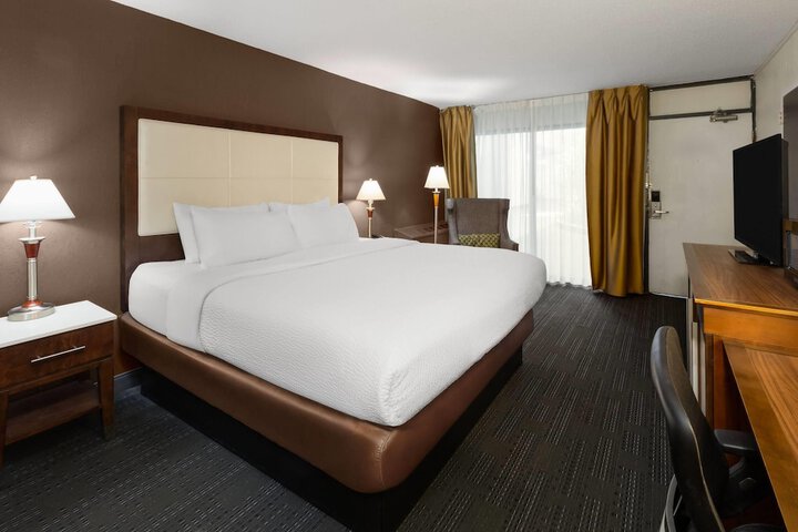 Room 21 of 65
