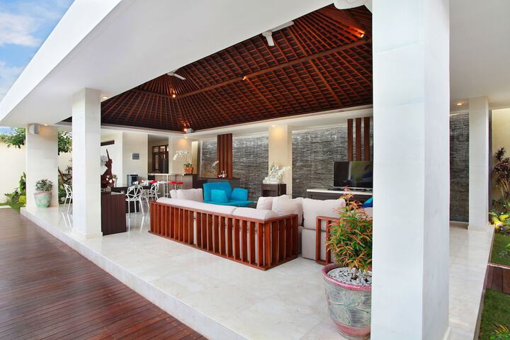 Hotel Interior 3 of 45