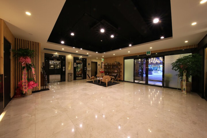 Hotel 4 of 60