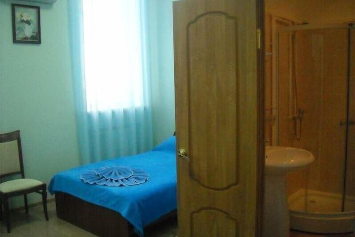 Room 10 of 21