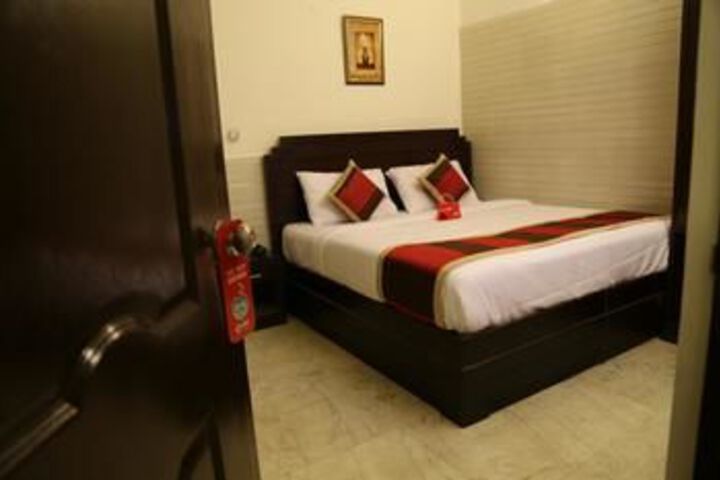 Room 10 of 23