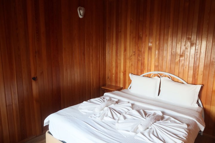Room 28 of 72