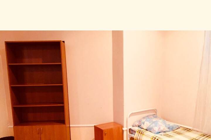 Room 4 of 20