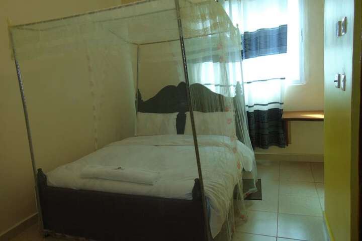 Room 5 of 34