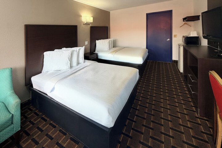 Room 2 of 16