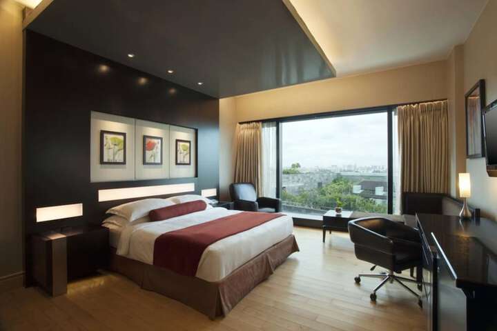 Room 11 of 55