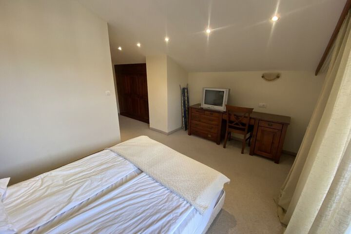 Room 4 of 51