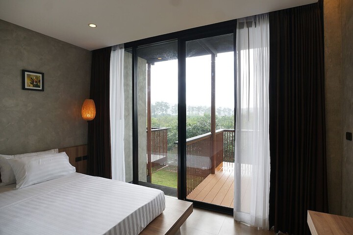 Room 6 of 35