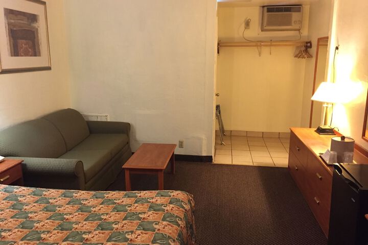 Room 30 of 50