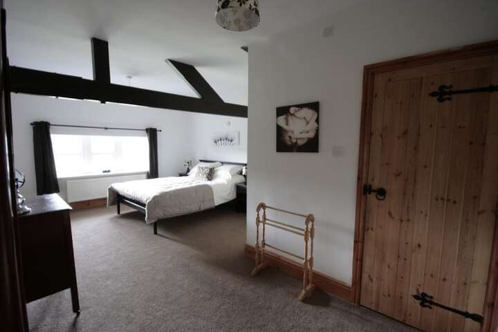 Room 7 of 121