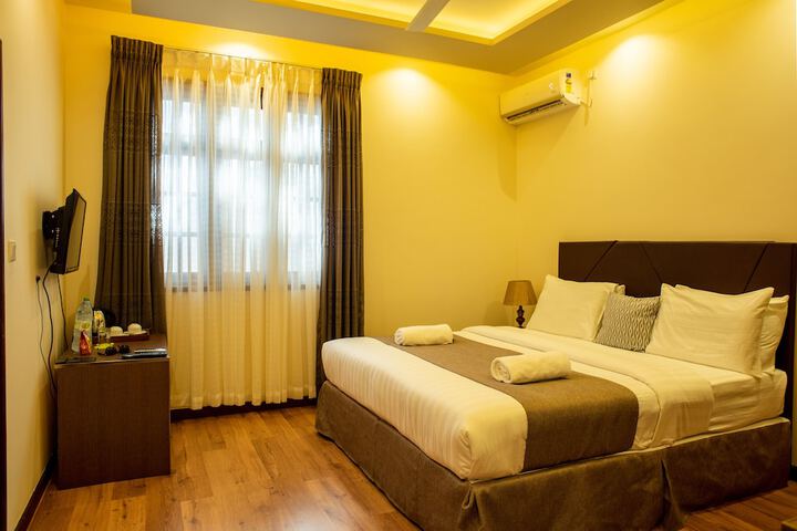 Room 8 of 44