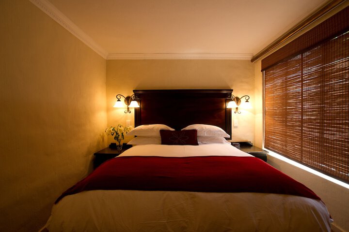 Room 10 of 27