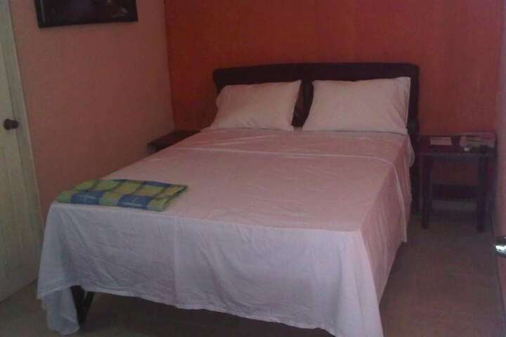 Room 4 of 12