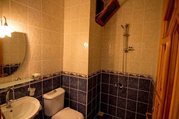 Room 25 of 60