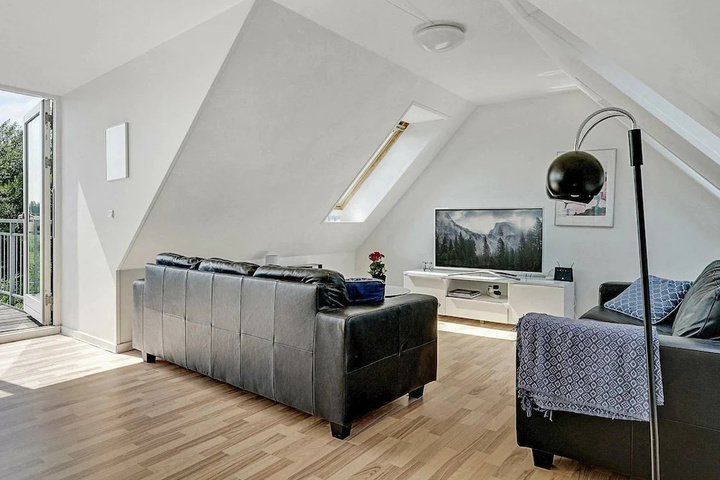 Room 3 of 18