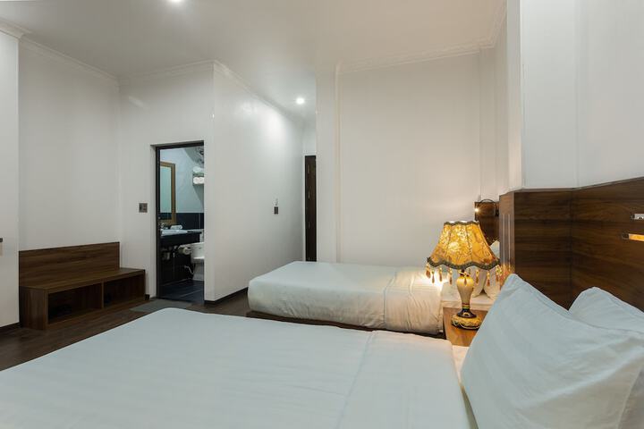 Room 9 of 46