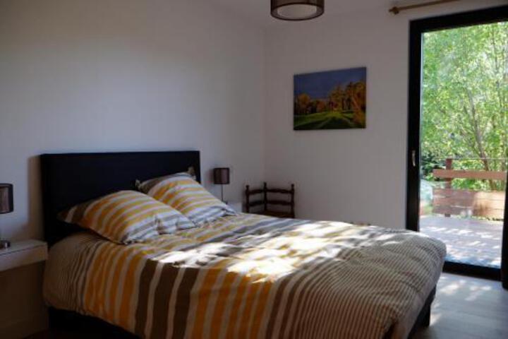 Room 4 of 14