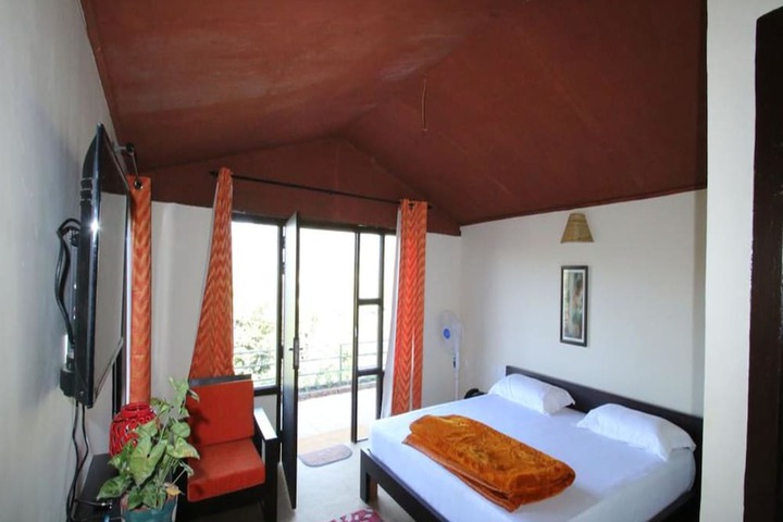 Room 3 of 6