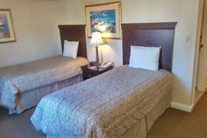 Room 4 of 27