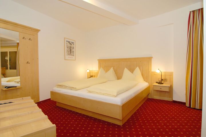 Room 7 of 60