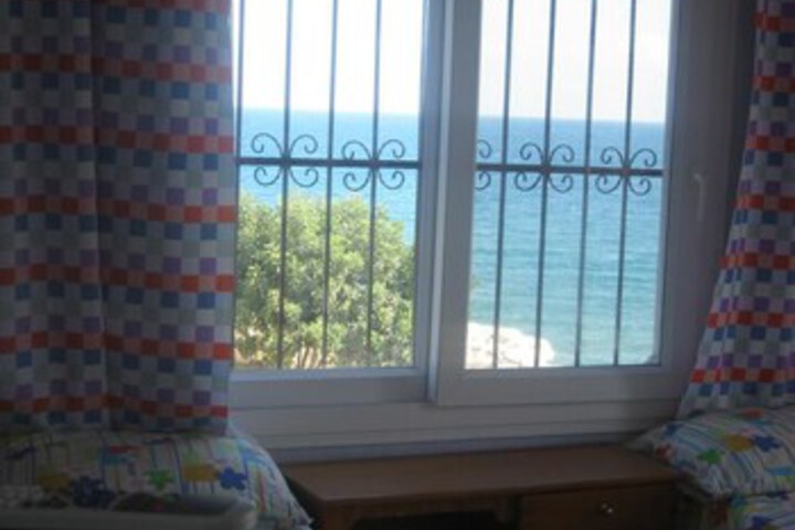 Room 25 of 25