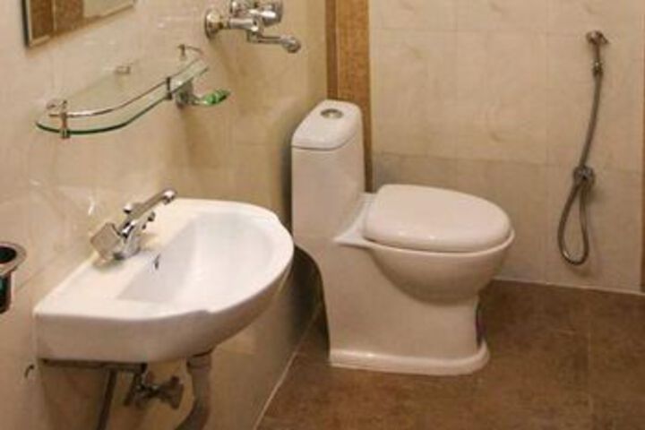 Room 2 of 12