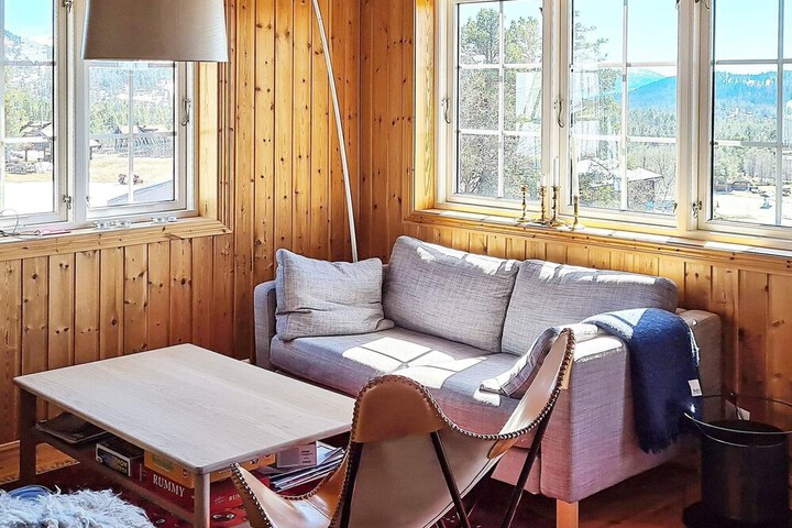 Room 13 of 26