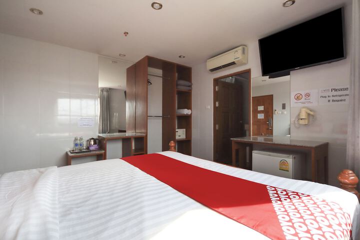 Room 9 of 29