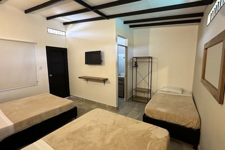 Room 8 of 25